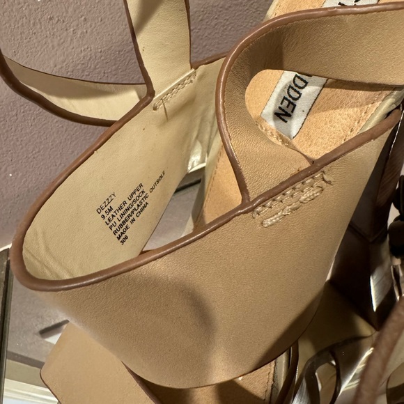 Steve Madden Dezzzy size 9.5 heels - Picture 5 of 7